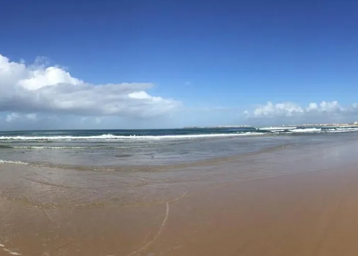 At Maries 4 Blue 펜션 페니케